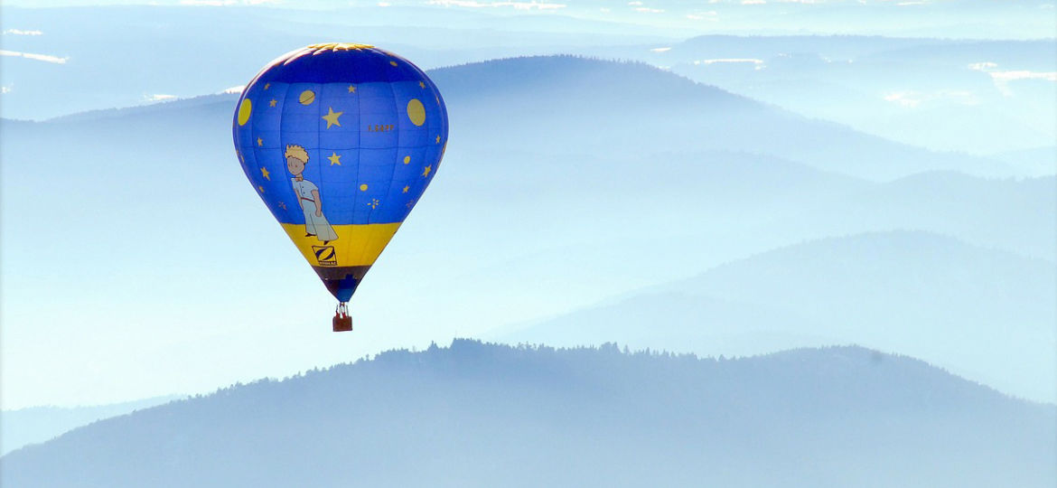 hot-air-balloon-590132_1280